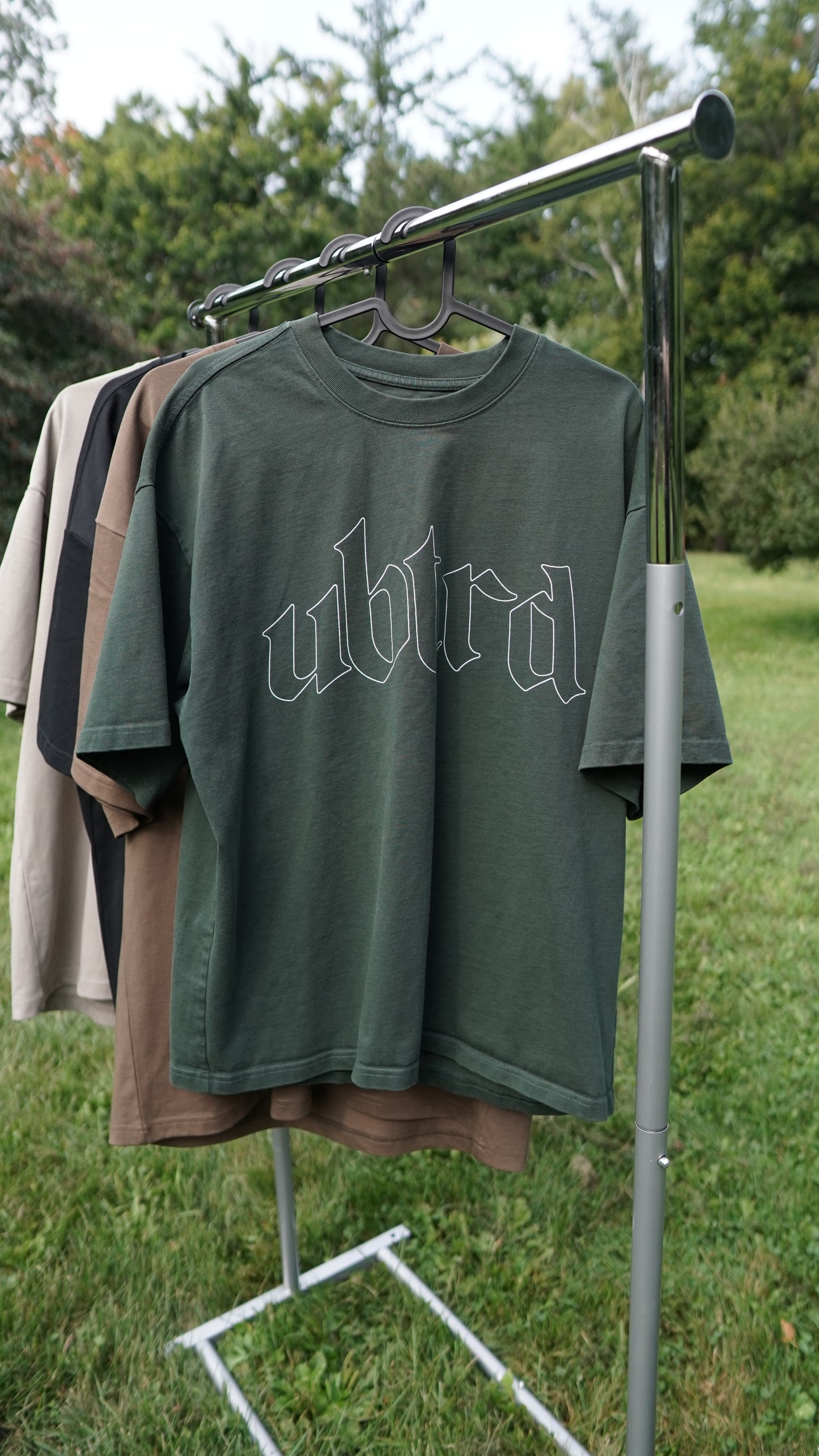 UNBOTHERED SIMPLE BOXY TEE JUNGLE GREEN